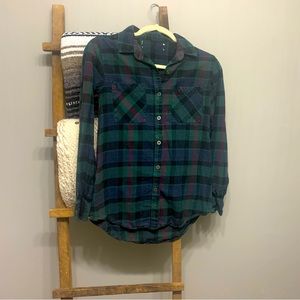 Green flannel with beautiful detailing on the back. Size XS.